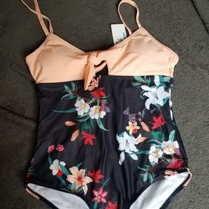 One piece swimsuit size small Beachsissi
